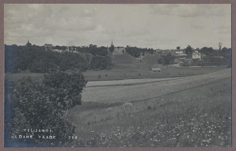 foto albumis, Viljandi, järv, lossimäed, osa linnast, u 1920, foto J. Riet