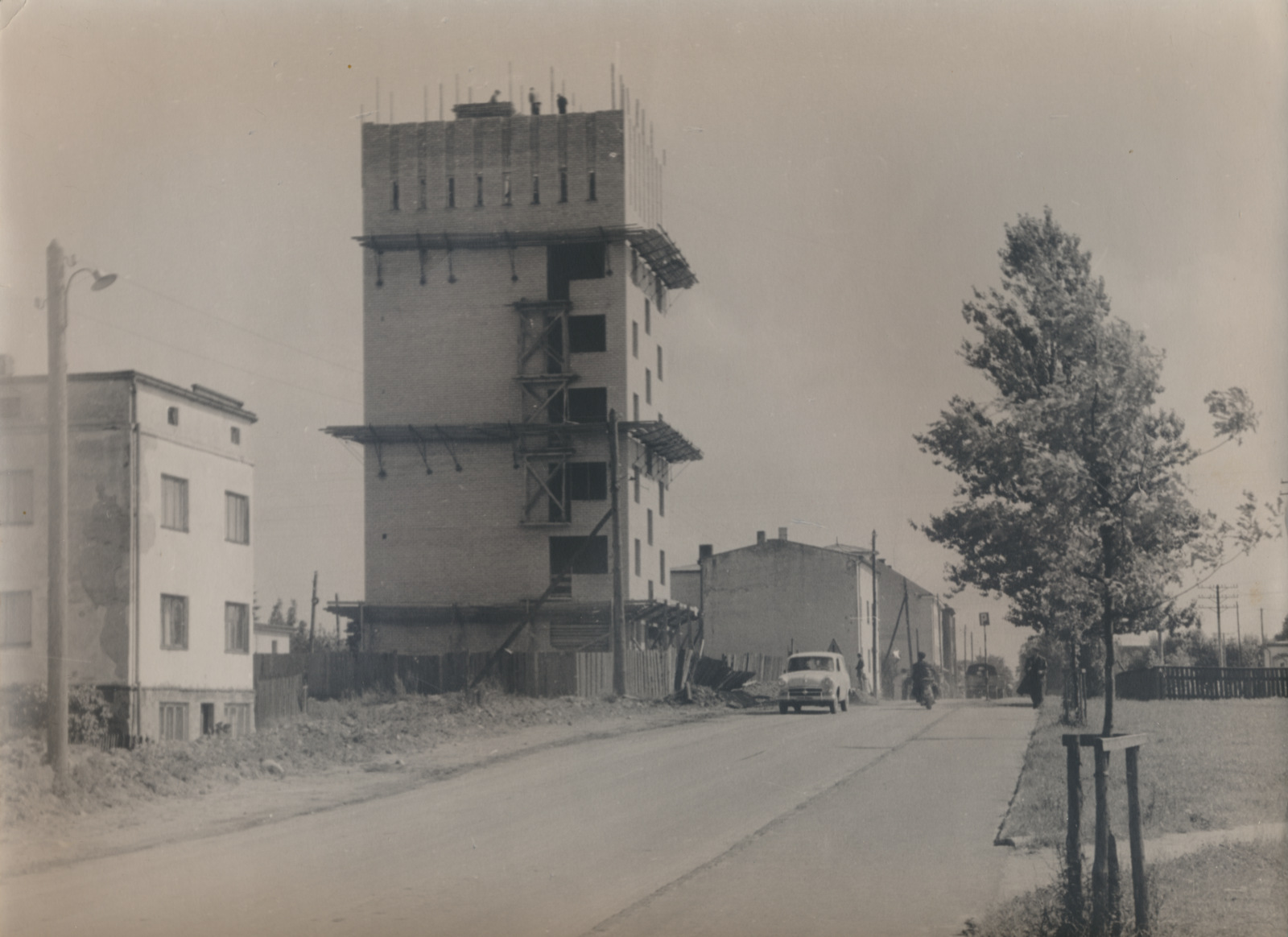 foto, Viljandi, Jakobsoni tn 3, uue veetorni ehitus, 1961