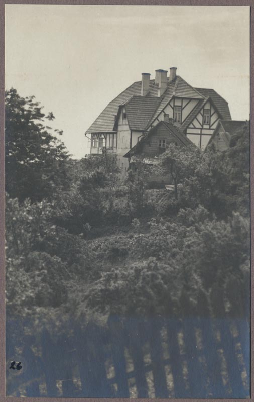 foto albumis, Viljandi, G. Rosenbergi maja, Pikk tn 33, u 1920 foto J. Riet