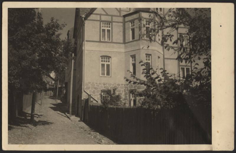 fotopostkaart, Viljandi, Pikk tn 33, end G. Rosenbergi maja, u 1938 (peale renoveerimist 1937, omanik M.Treufeldt))