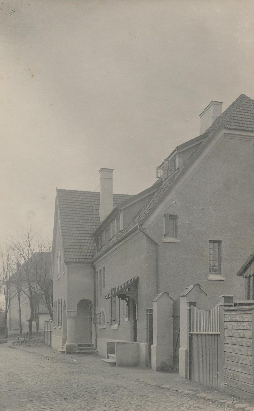 foto, Viljandi, Gableri maja Pikk 4, u 1910, foto J. Riet