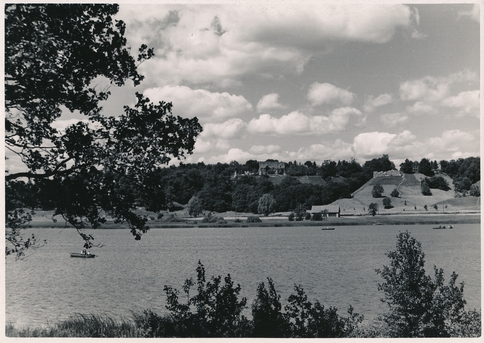 foto, Viljandi, lossimäed, järv, u 1960, foto A. Hunt