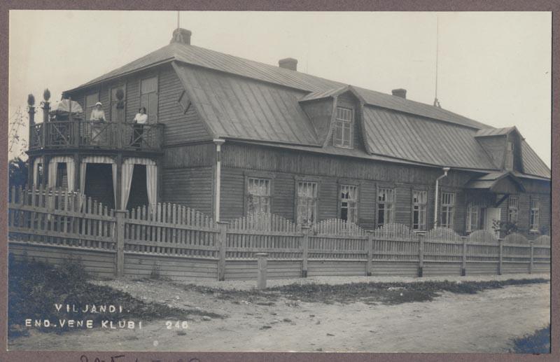 foto albumis, Viljandi, Turu tn 6, Vene klubi, u 1916, foto J. Riet