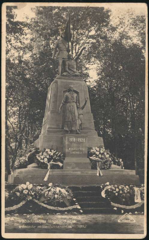 fotopostkaart, Viljandi, Eesti Vabadussõjas langenute mälestussammas, pärjad, avamine, 19.09.1926, foto J. Riet (Wiljandi)