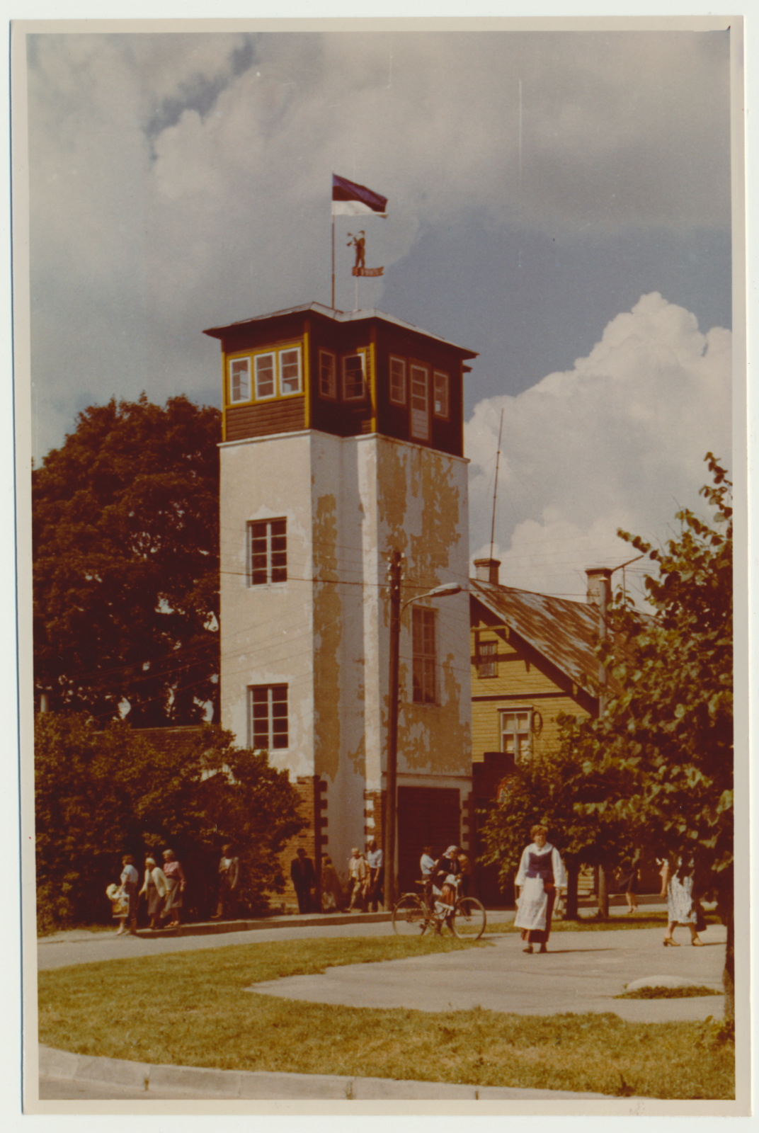värvifoto, Viljandimaa, Suure-Jaani 50, tuletõrje torn, 1988
