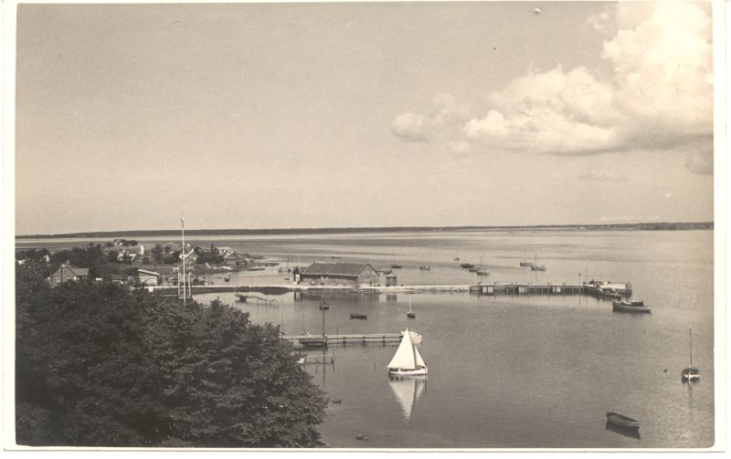 Foto. Üldvaade Vanale sadamale Tagalahe ääres. Kuulunud kapten Harald Dampffile. Albumis HM 8466:1.