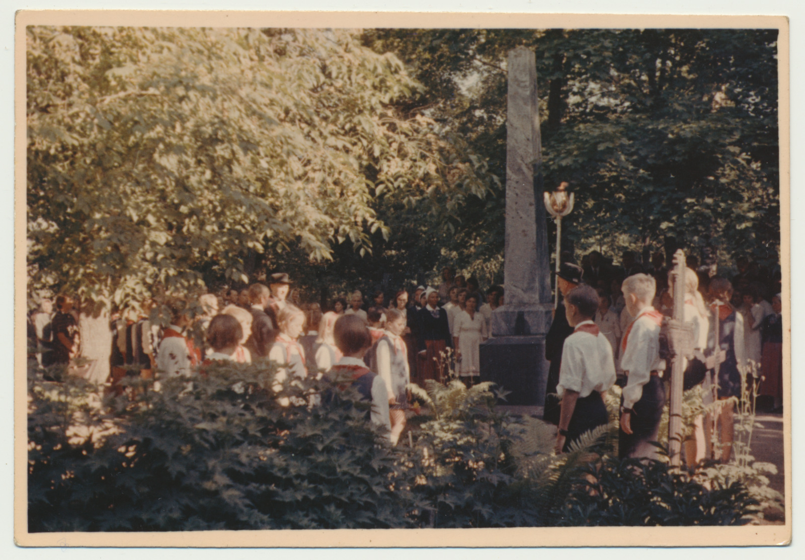 värvifoto, Viljandimaa, Suure-Jaani, 1969. juubelilaulupeo tuli, foto J. Jõeveer