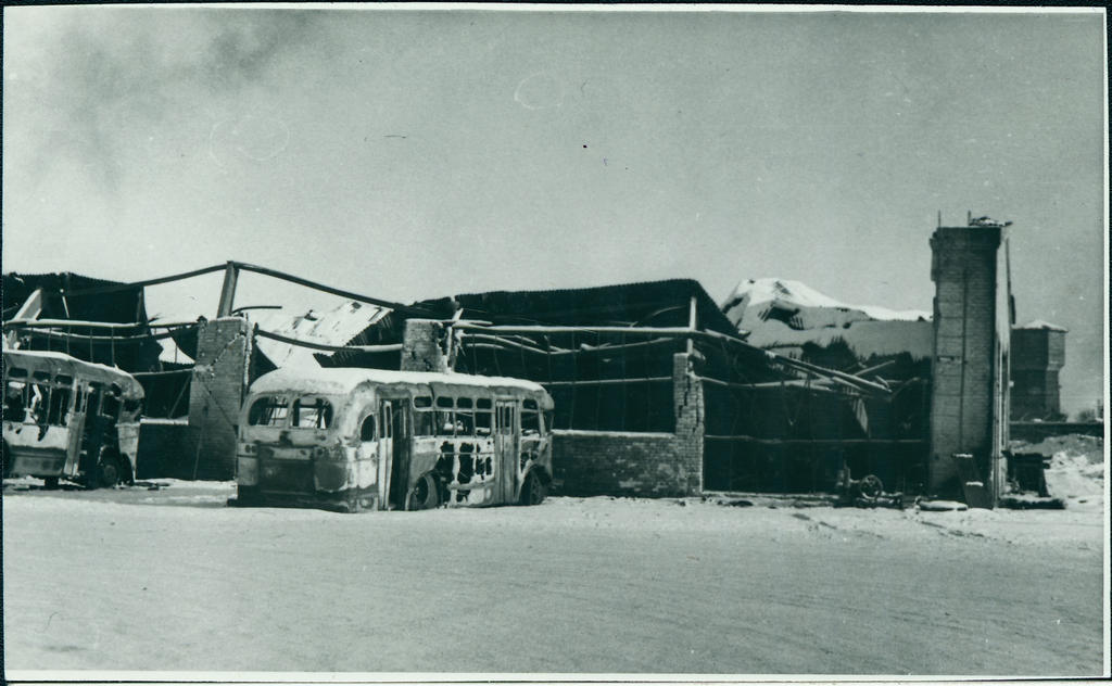Autobussipargi remonditöökoda pärast tulekahju, 1955.a.