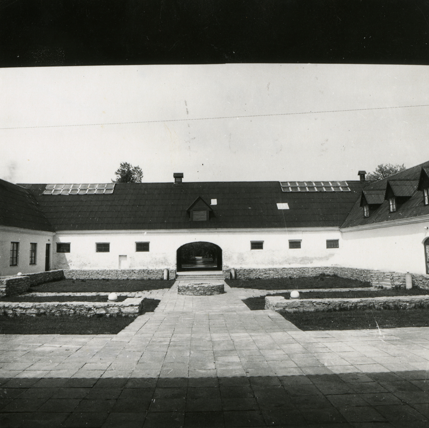 Padise keskuse hoov, vaade. Arhitekt Siiri Kasemets