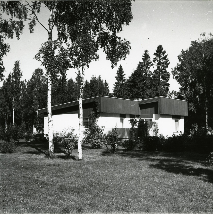 Elamu Libatses "Kullipesa", vaade hoonele. Arhitekt Tõnu Kull