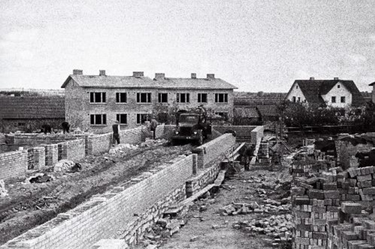 View of the new residential buildings in the showroom of the Jõgeva. 10.1963.