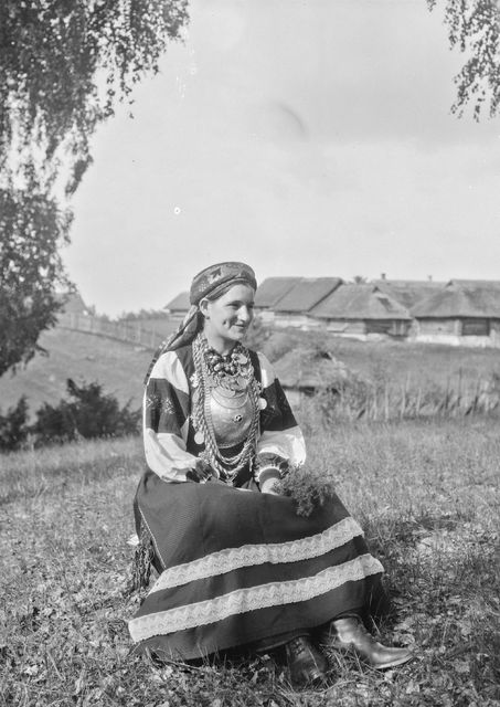 Young Miss Nestori Hemmo at the kedo
