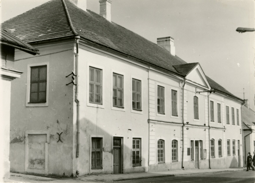 Ameti- ja kohtuhoone Rakveres Tallinna tänaval, vaade. Arhitekt J. Mohr (tüüpprojekt)