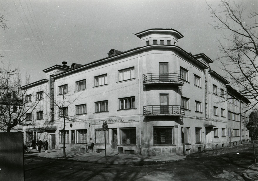 Korterelamu Tartus, hoone vaade. Arhitekt Arnold Matteus