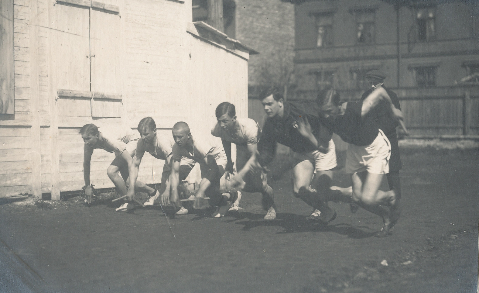 Teatejooks ümber Tallinna