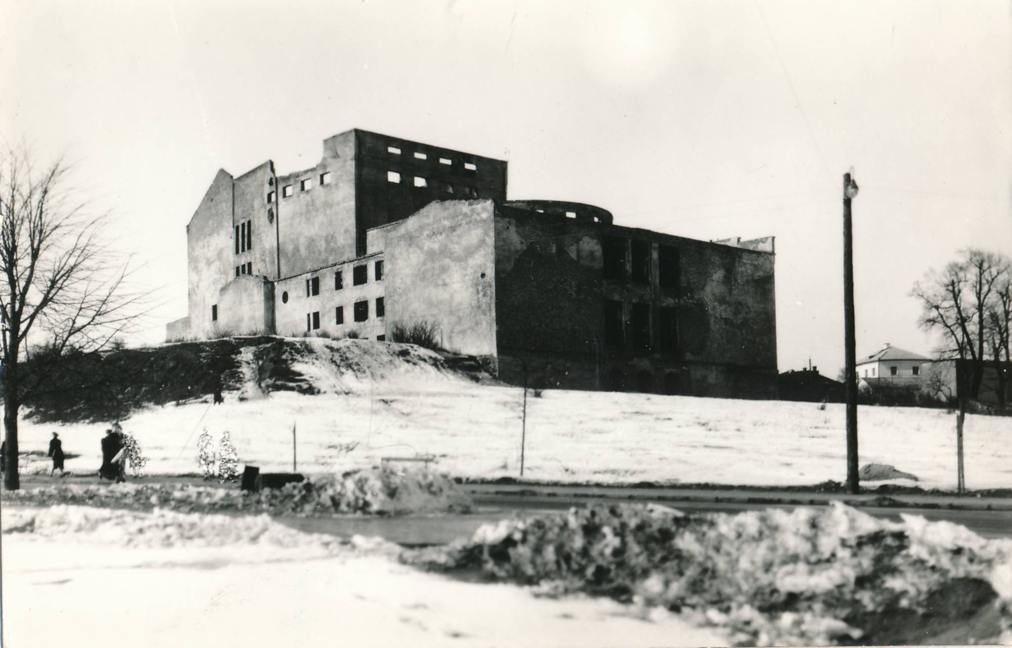 Teater Vanemuine: varemed. Vaade Riia t poolt. Tartu, pärast 1944.