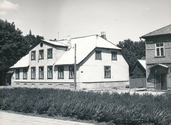 Maja Tartus Struve 2 1980ndatel.