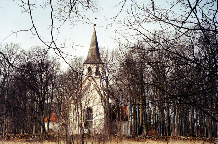 Fotod Vaade pühalepa kirikule