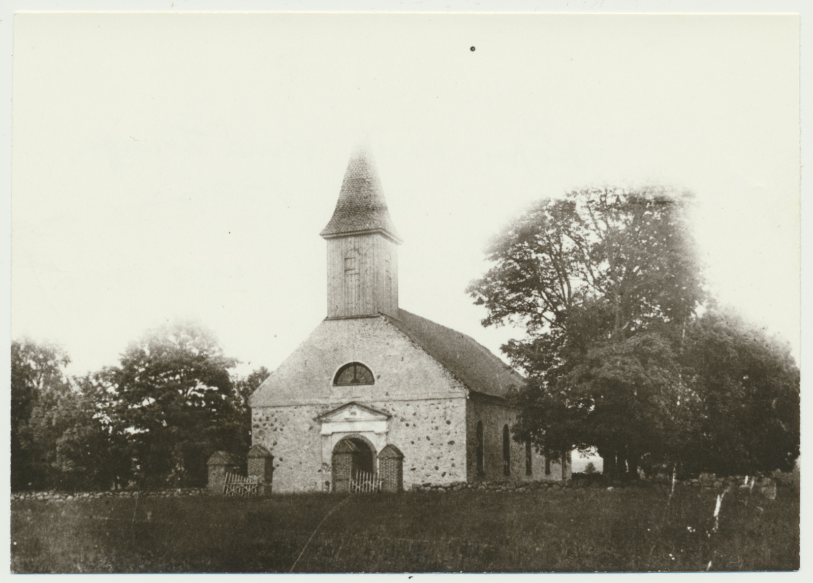 fotokoopia, Viljandimaa, Kõpu kirik vana torniga, enne 1906, repro L. Vellema