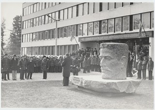 Mihkel Aitsami ausamba avamine Vigalas
