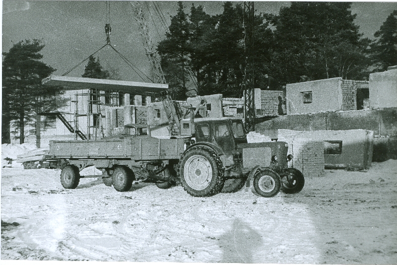 Foto. Palivere elamukvartalis ehitustöödel 1970.a.