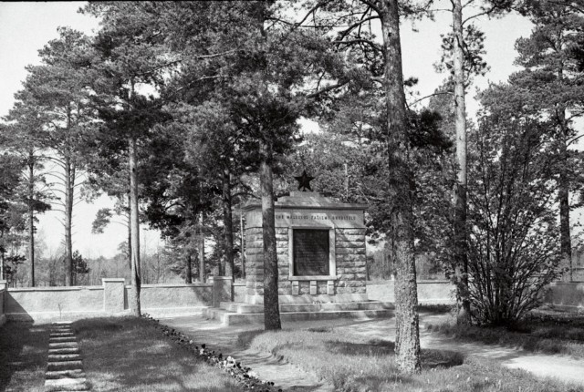 Monument to the Deaths of Klooga in World War II Harju County Keila County Klooga alevik