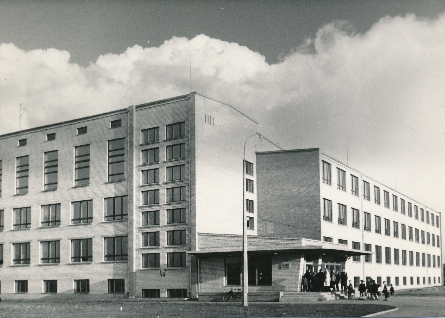 foto, Viljandi internaatkool (5. keskkool, Paalalinna kool), 1965, foto A. Kiisla