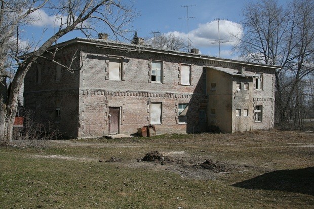 Residential and commercial building Lääne-Viru county Rakke vald Faehlmanni 9, Rakke