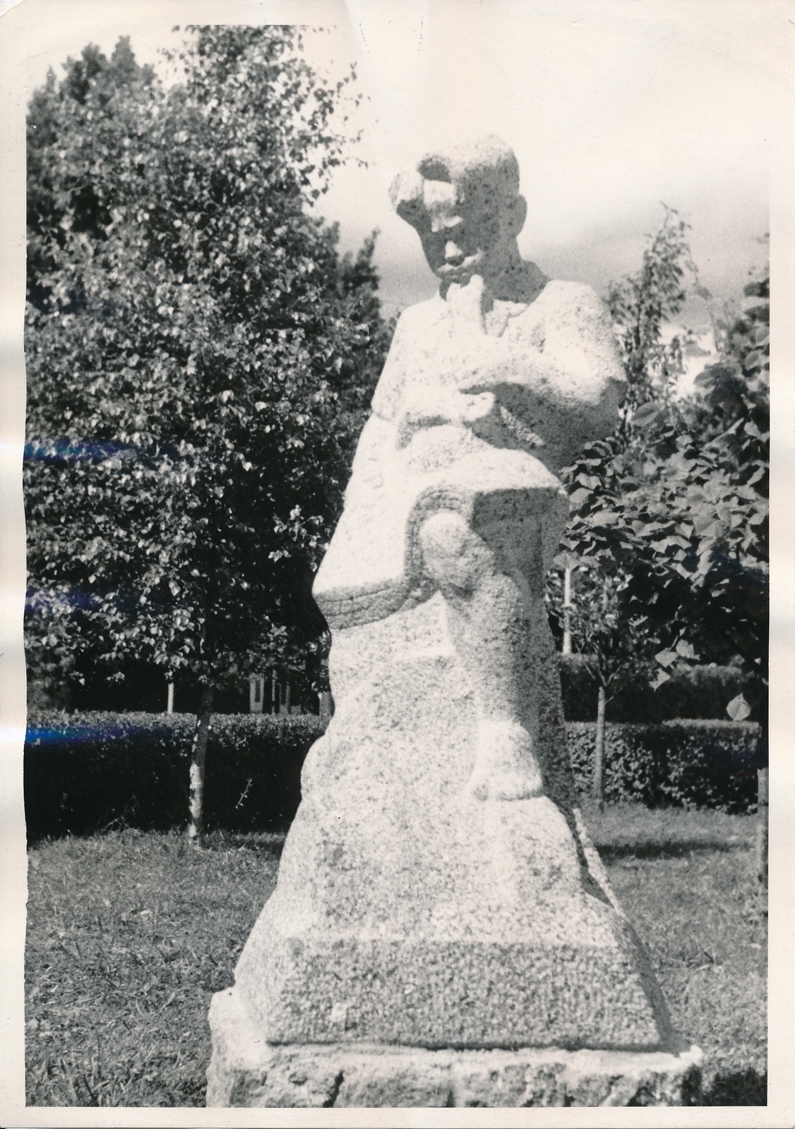 foto, Viljandi, Pioneeride park, kuju Noor tehnik, 1962, foto A. Kiisla