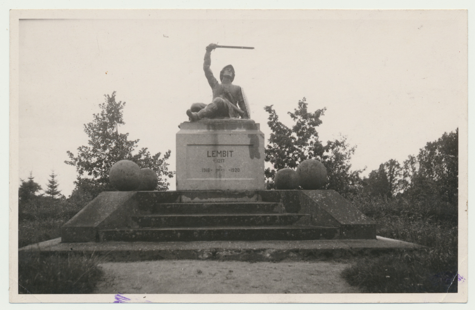 fotokoopia, Vabadussõjas langenute mälestussammas Lembitu, Suure-Jaani, taastatud, 1943