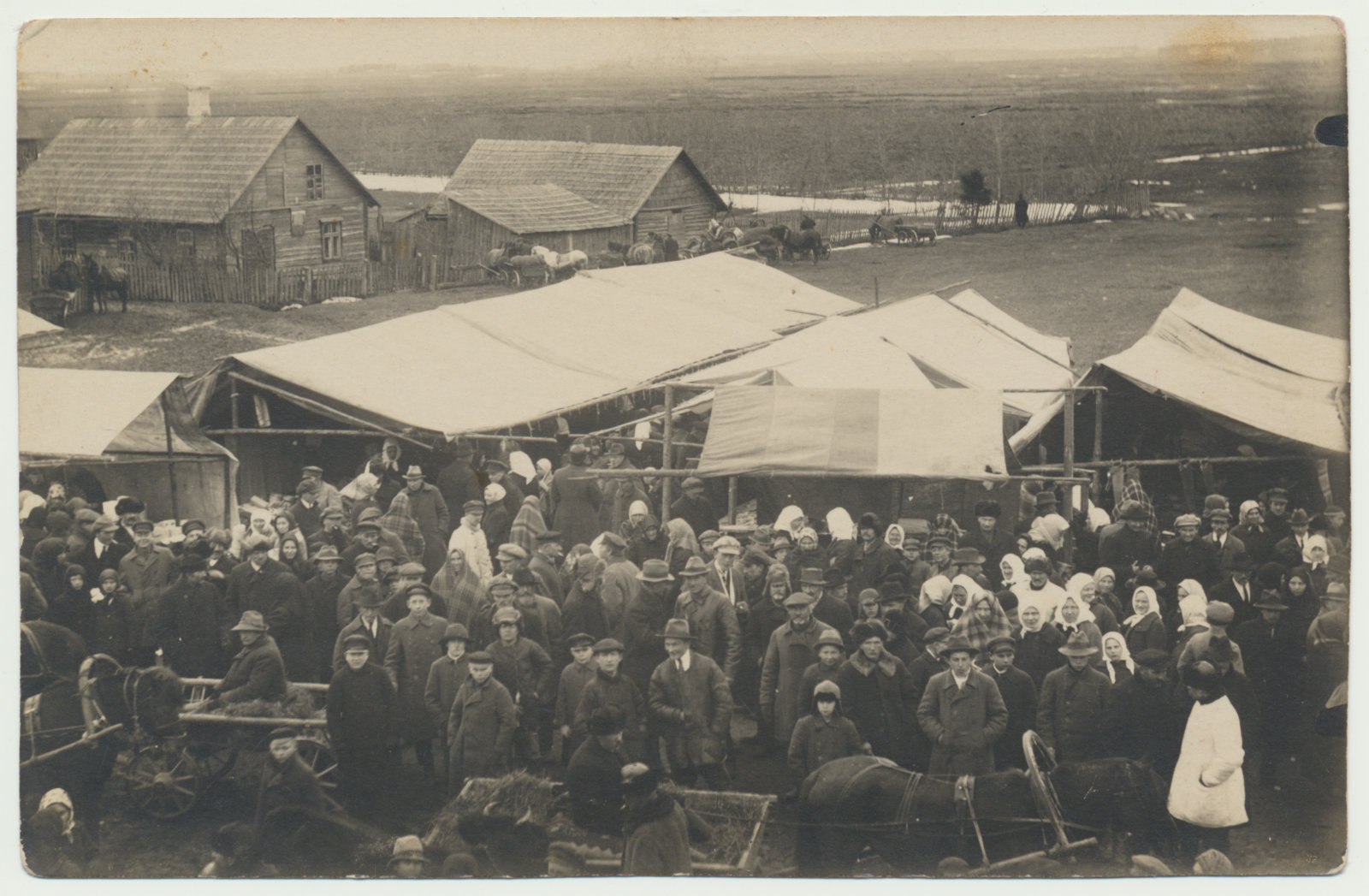 foto, Viljandimaa, Mustla laat, inimesed, katusealused, u 1925