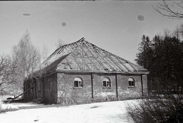 Allikkivi (Voltveti manor factory Manor) manor shelter Pärnu county Saarde municipality Tihemetsa alevik