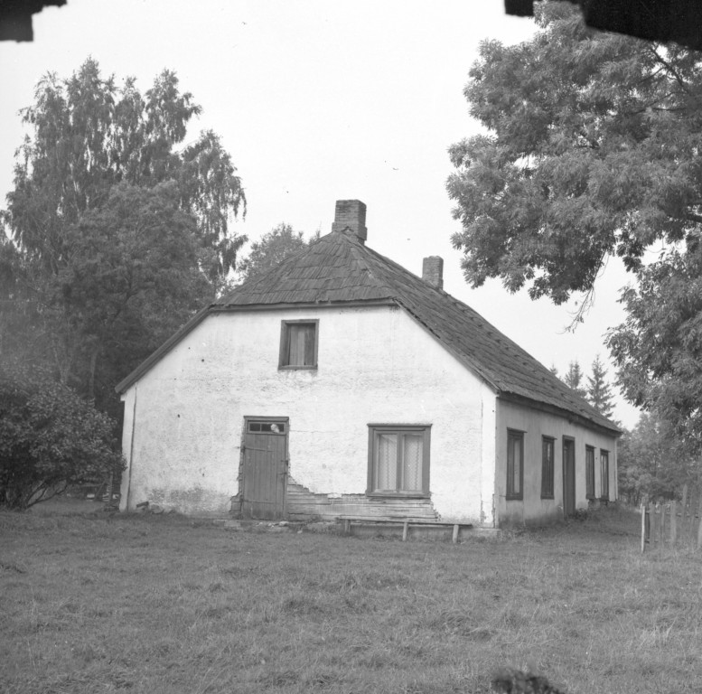 Former Lupe farm where he lived in childhood Hella Murrik-Wuolijoki Valga County Helme municipality Taagepera