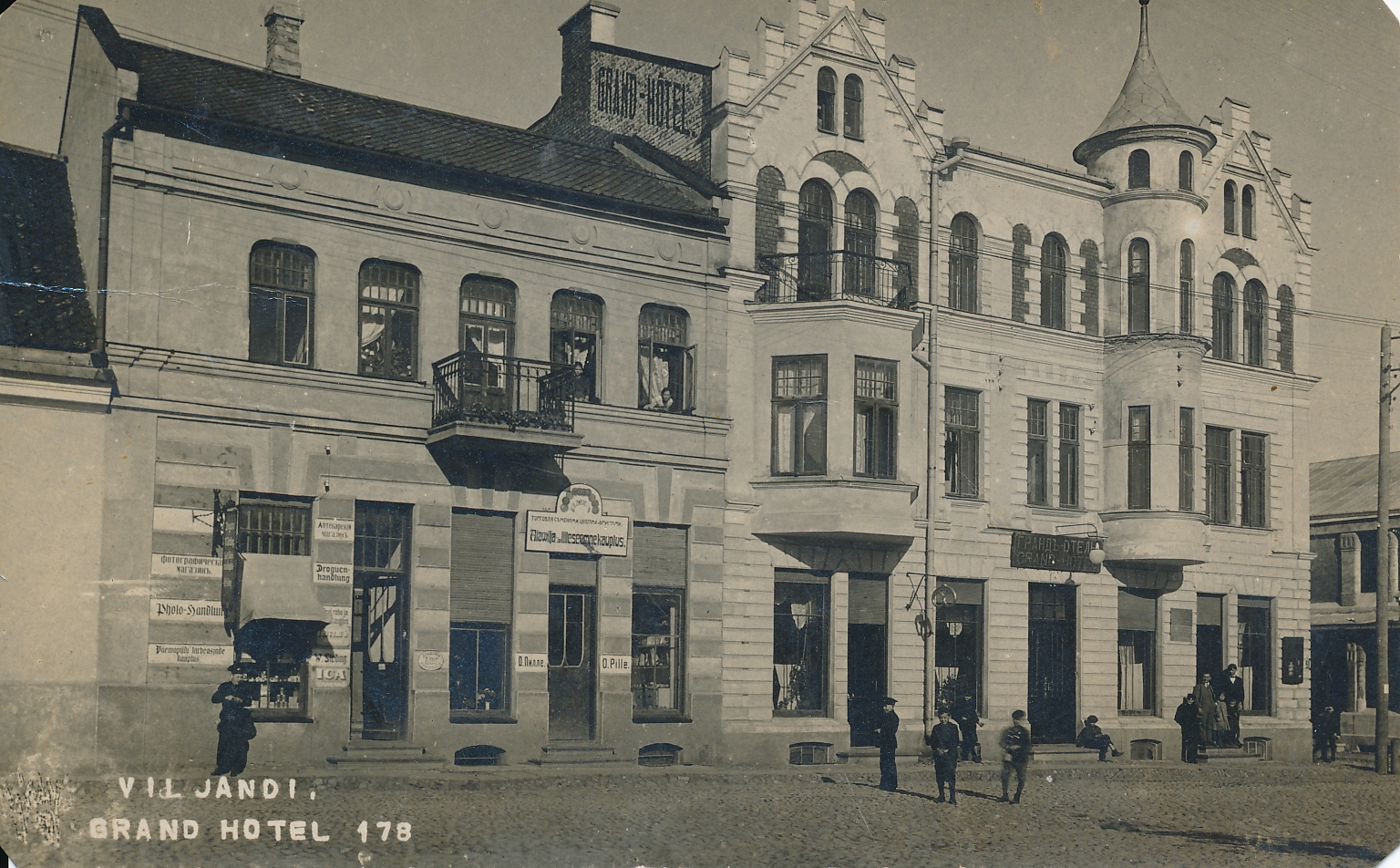 foto, Viljandi, Grand hotell (Suurturg 8), u 1915