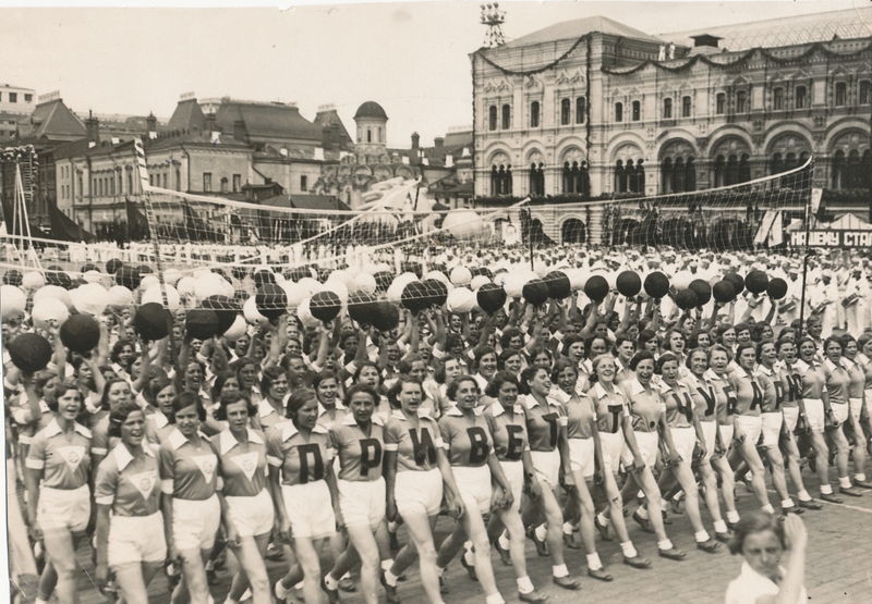 Sportlaste paraad Moskvas Punasel väljakul