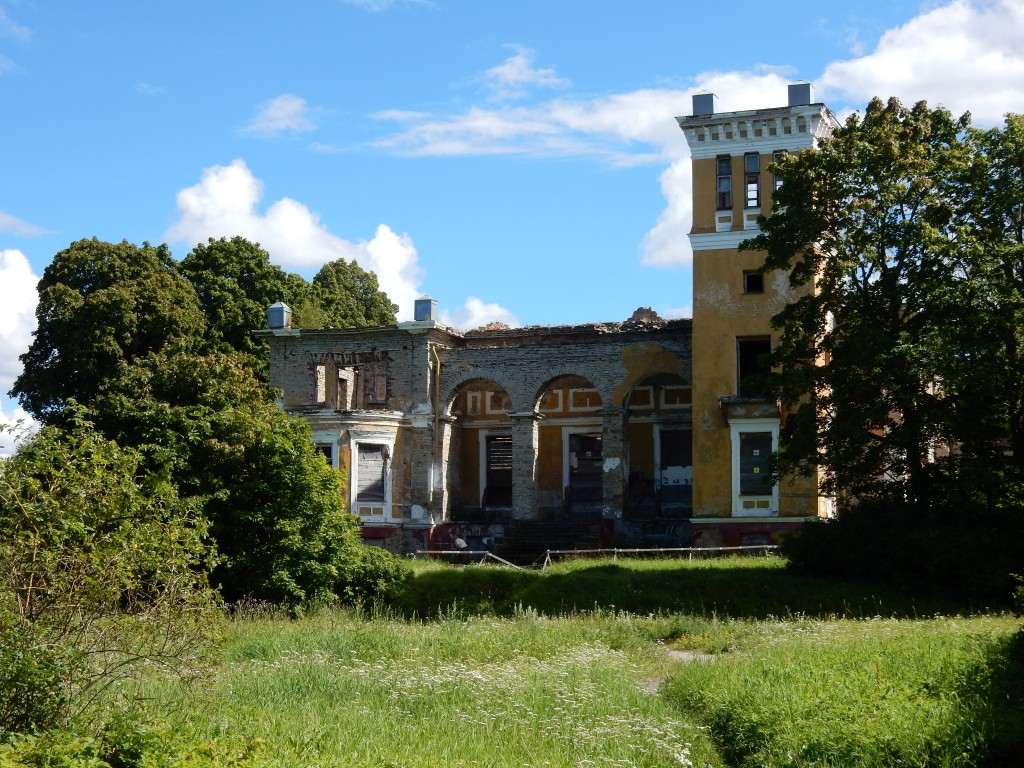 The main building of Muraste Manor, 19.-20.saj.
