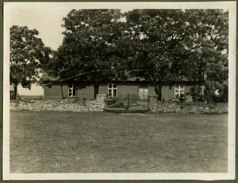 Harku algkooli maja.