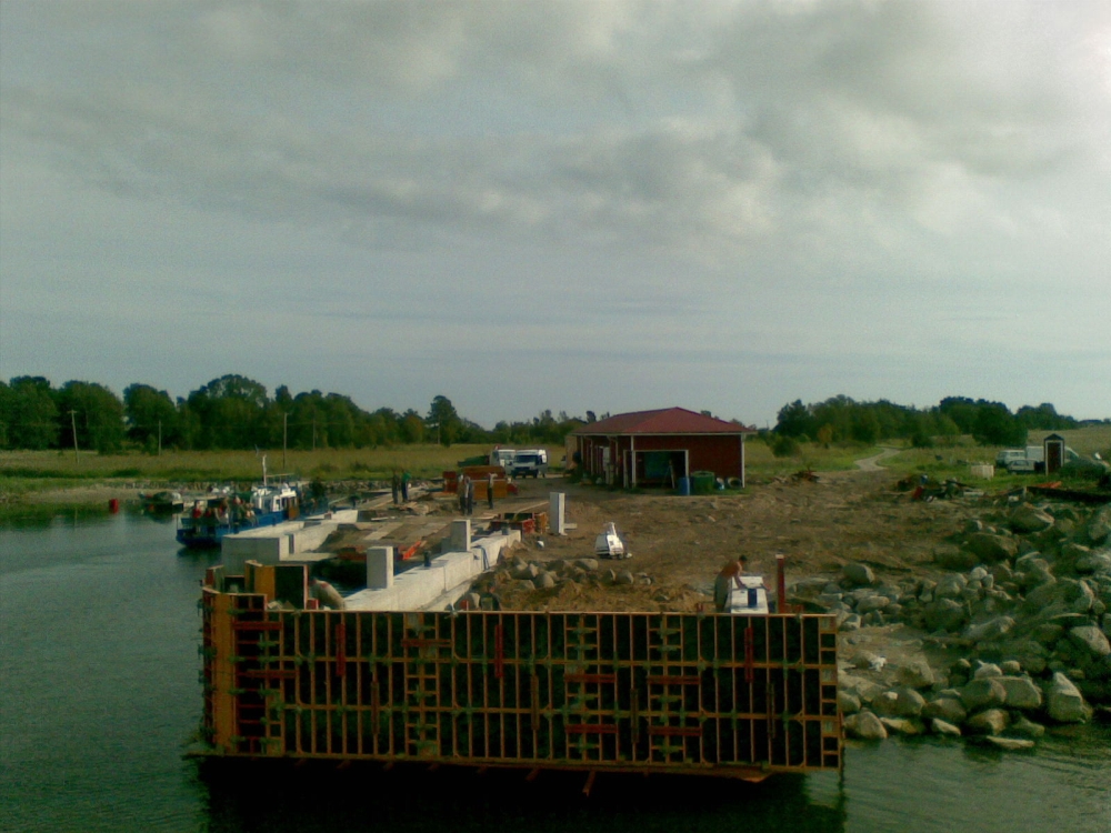 Manilaiu sadama ehitus mere poolt vaadatuna