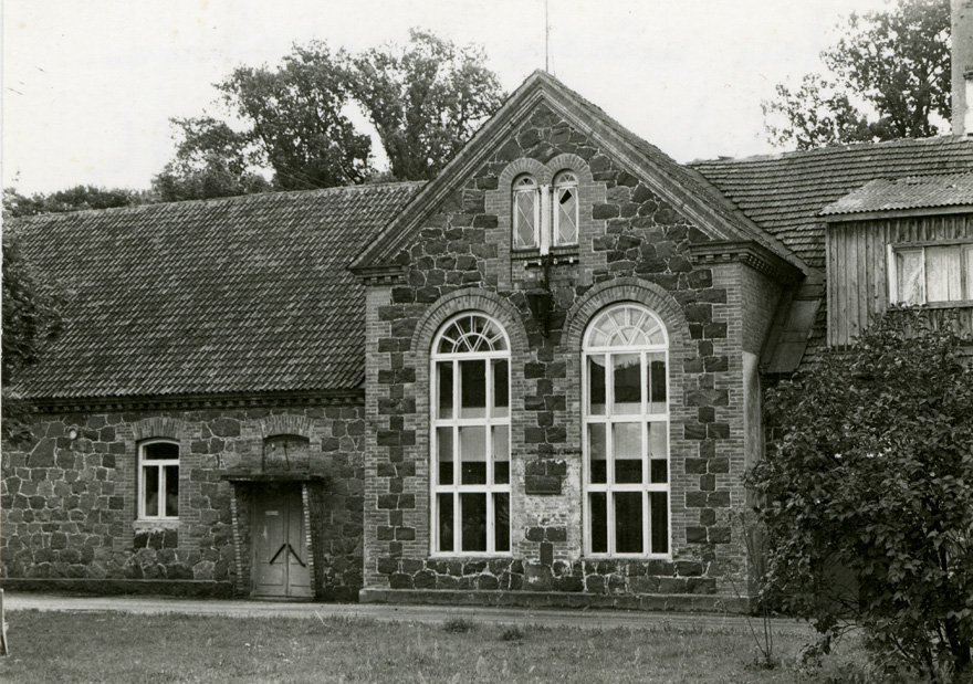 Audru mõisa viinavabrik, rekonstrueeritud klubiks, vaade hoone keskosale