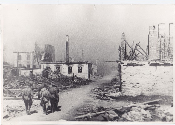 Narva, purustatud tänav, 26. juuli 1944