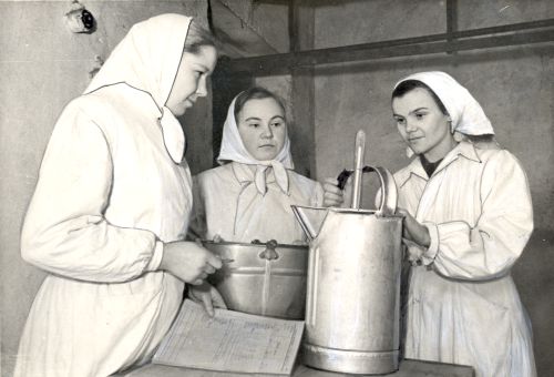 Väimela loomakasvatustehnikumi õpilased praktikal