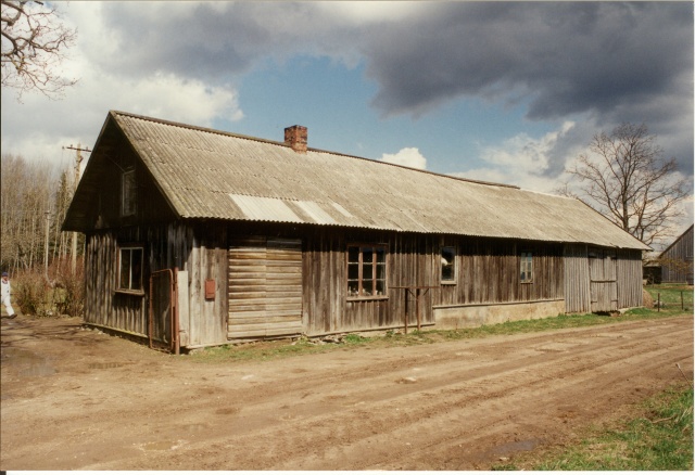 värvifoto Kareda küla vaade, Uus-Juhani talu hooned 1997