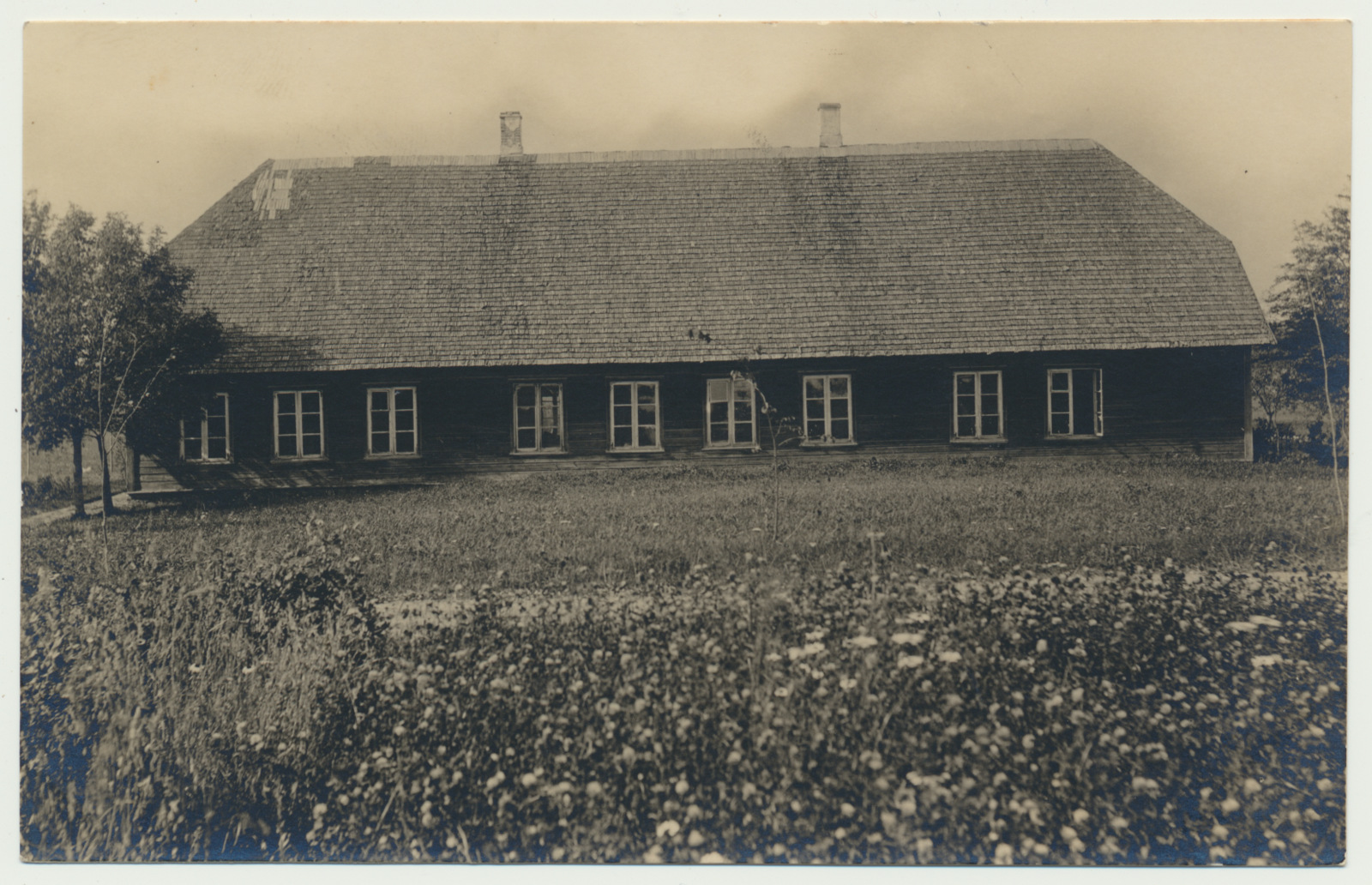 foto, Uue-Võidu v Saarepeedi koolimaja enne ümberehitamist, u 1930