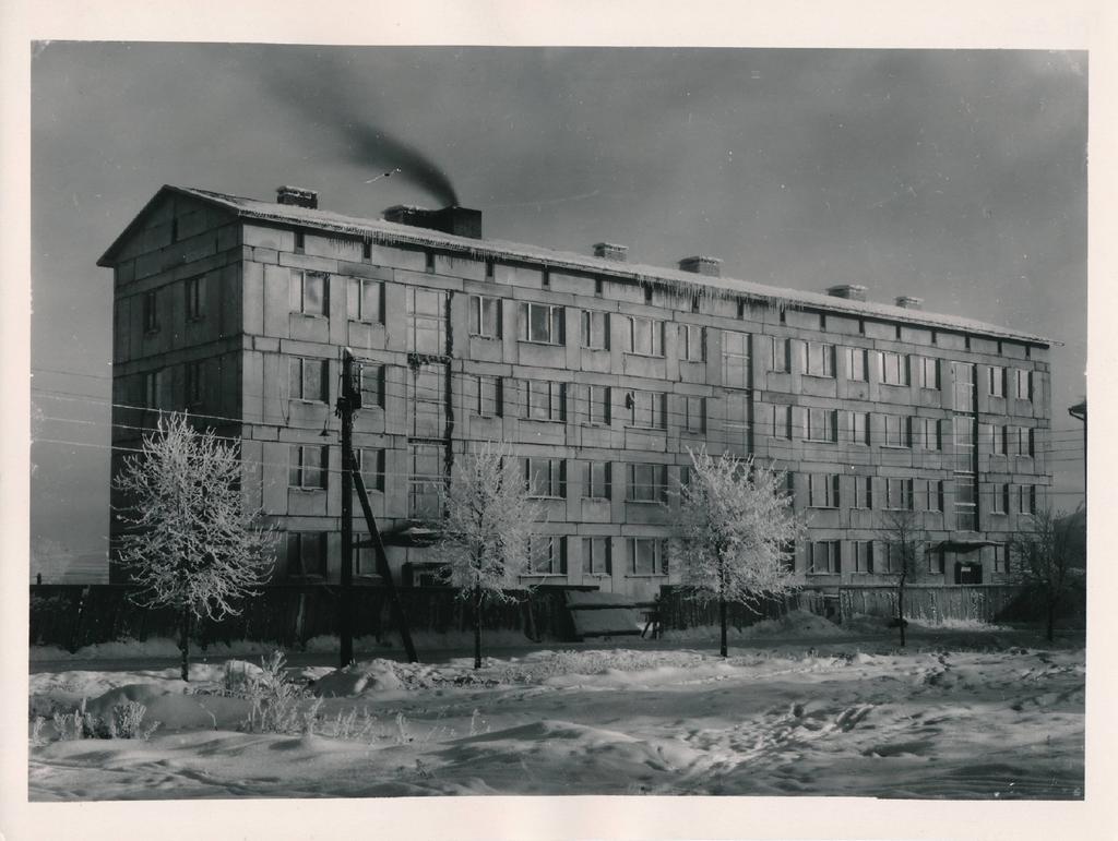 Uus kortermaja Kalevi 8. Tartu, 07.01.1960.