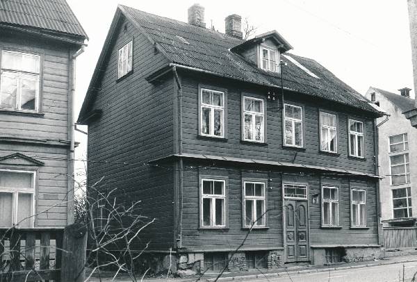 Linnavaade. Kroonuaia tn 9 Tartus 1992a.