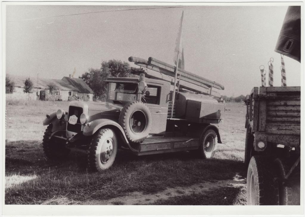 Harjumaa vabatahtliku tuletõrje agitatsioonipäev, ennesõjaaegne vene tuletõrjeauto PMZ-2