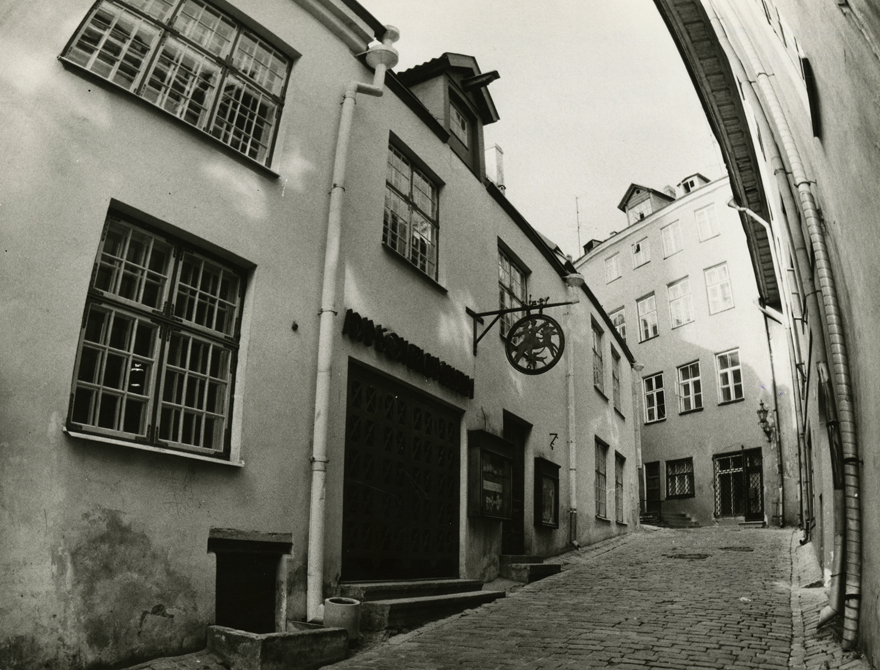 Adamson-Ericu Muuseum Tallinnas, hoone vaade piki tänavat. Rek Katrin Etverk