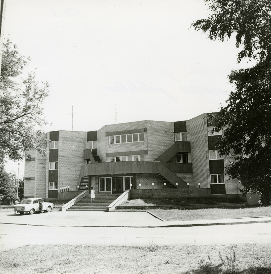 Pansionaat Pärnus Metsa tn 1, vaade. Arhitekt Maire Annus