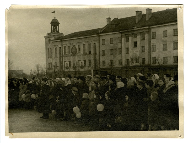 Rongkäik Narvas, Peetri platsil, 7. november 1961