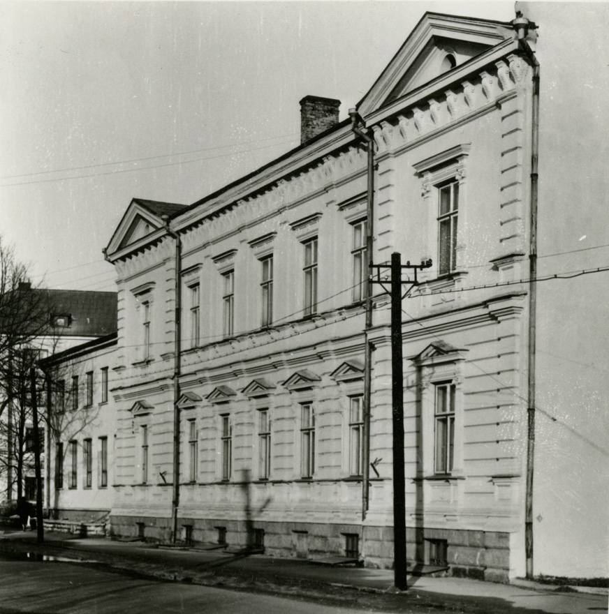 Elamu, hilisem Kirjandusmuuseum, fassaadivaade. Arhitekt Reinhold Guleke, j/e Ines Jaagus